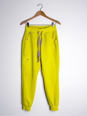 FIGS High Waisted Zamora Jogger Scrub Pants XS Petite Yellow